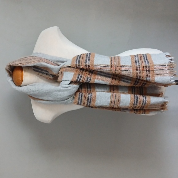 Elegant Gray and Brown Striped Scarf Wool - Picture 8 of 9